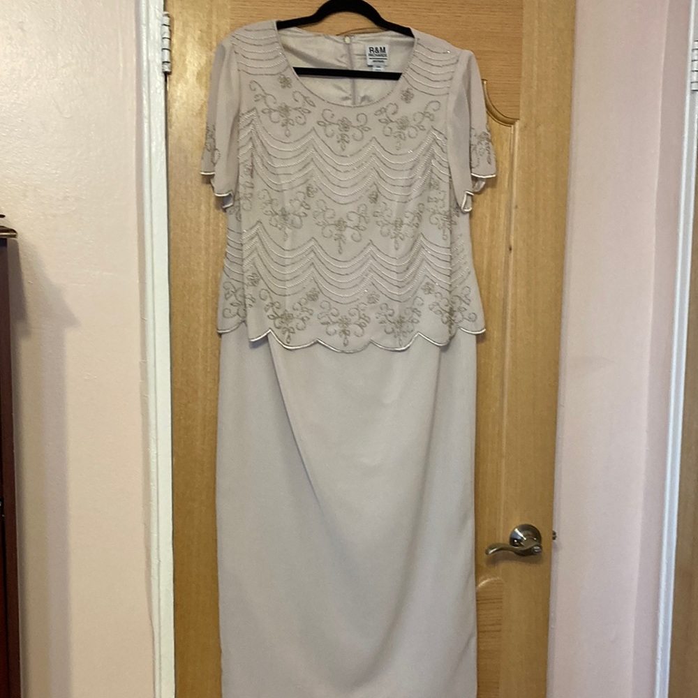 NWOT R&M Richards embroidered long woman dress. Size 14W. Lined. Dry clean.